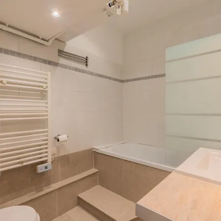 Apartment Chambre, Proche Metro
